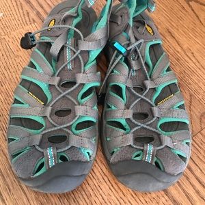Keen shoes size 8.5